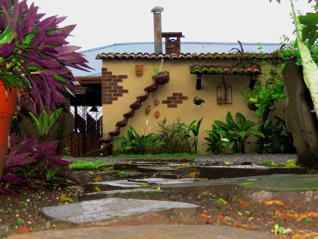 Hotel Vagabondo La Fortuna 외부 사진